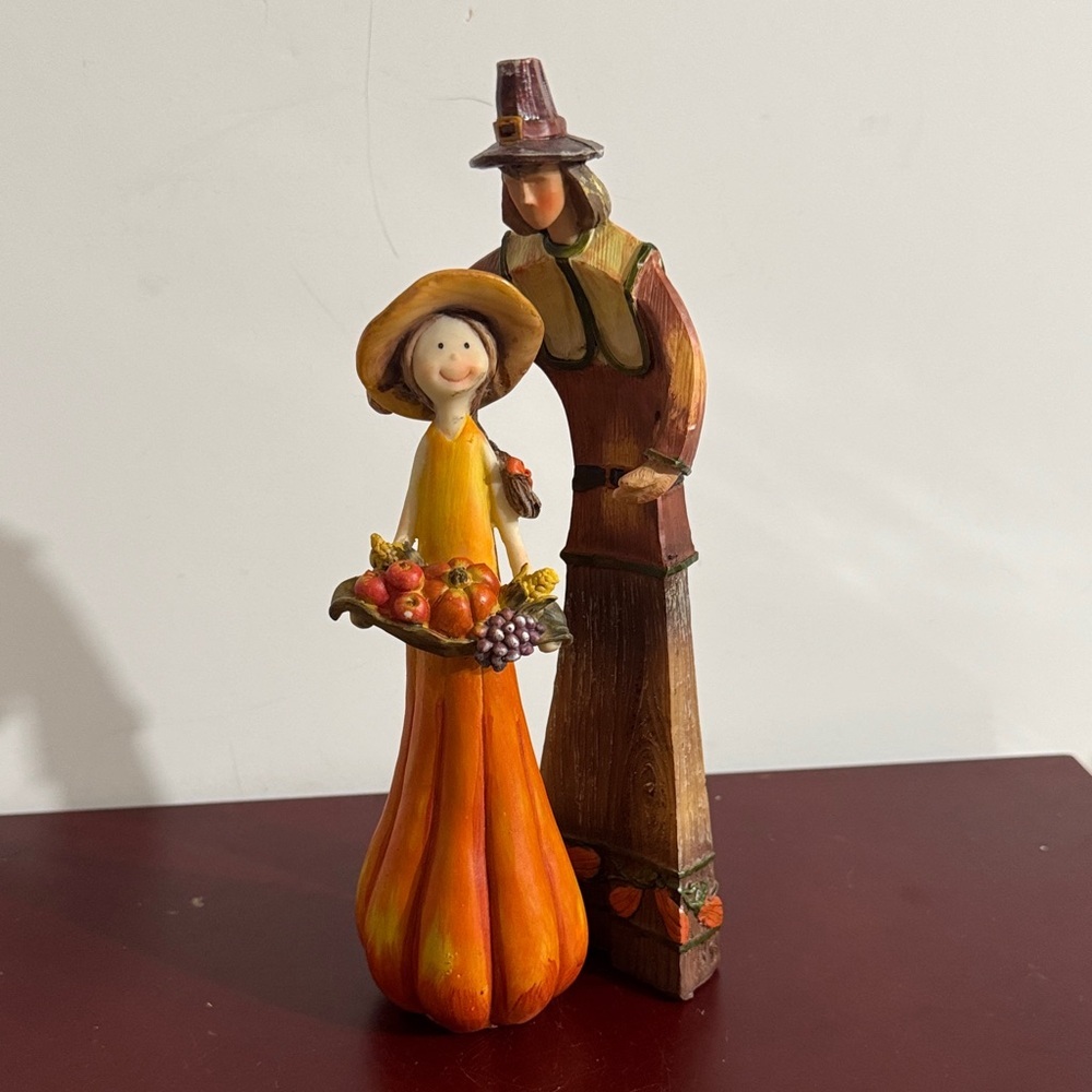 Delton Products Corp. Harvest Pilgrim figurines set